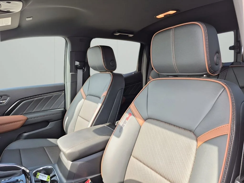 New 2026 Onyx Black GMC AT4 image 35