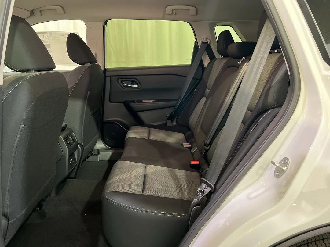 2026 Nissan Rogue SV - Photo 18