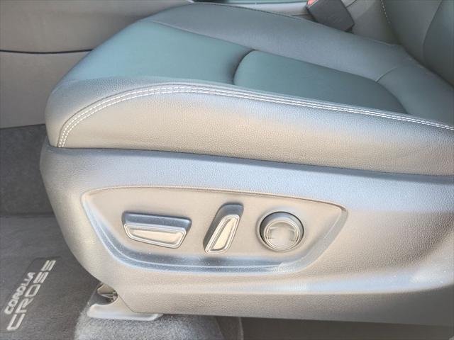 Certified Used 2026 WIND CHILL PEARL* Toyota  image 17