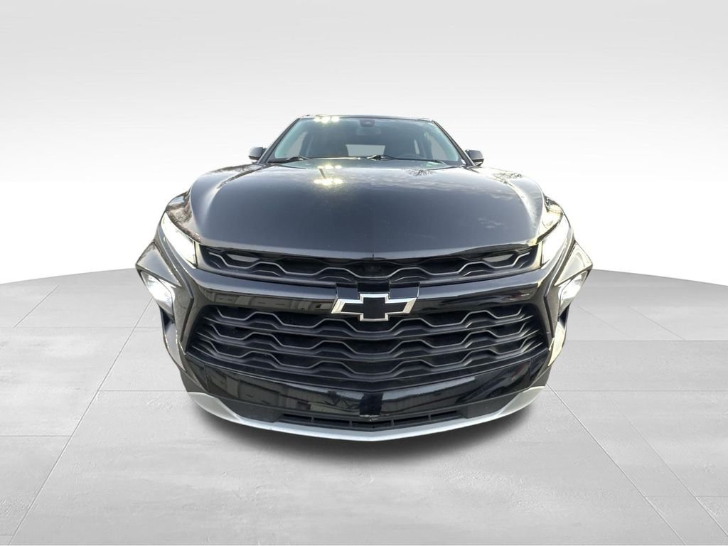 Used 2023 Black Chevrolet LT image 25