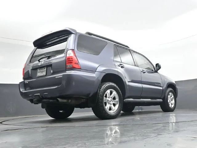 Used 2006 Galactic Gray Mica Toyota SR5 Sport image 24