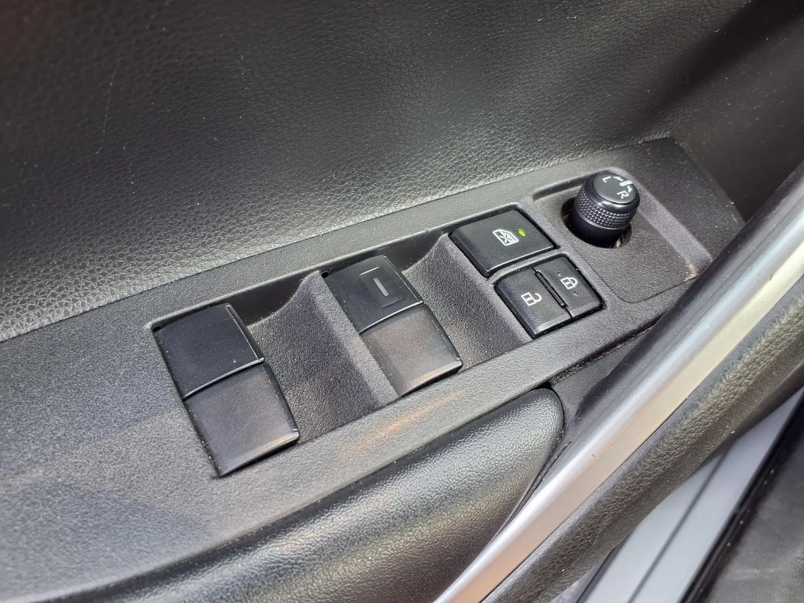 Used 2022 Sonic Silver Toyota LE image 18