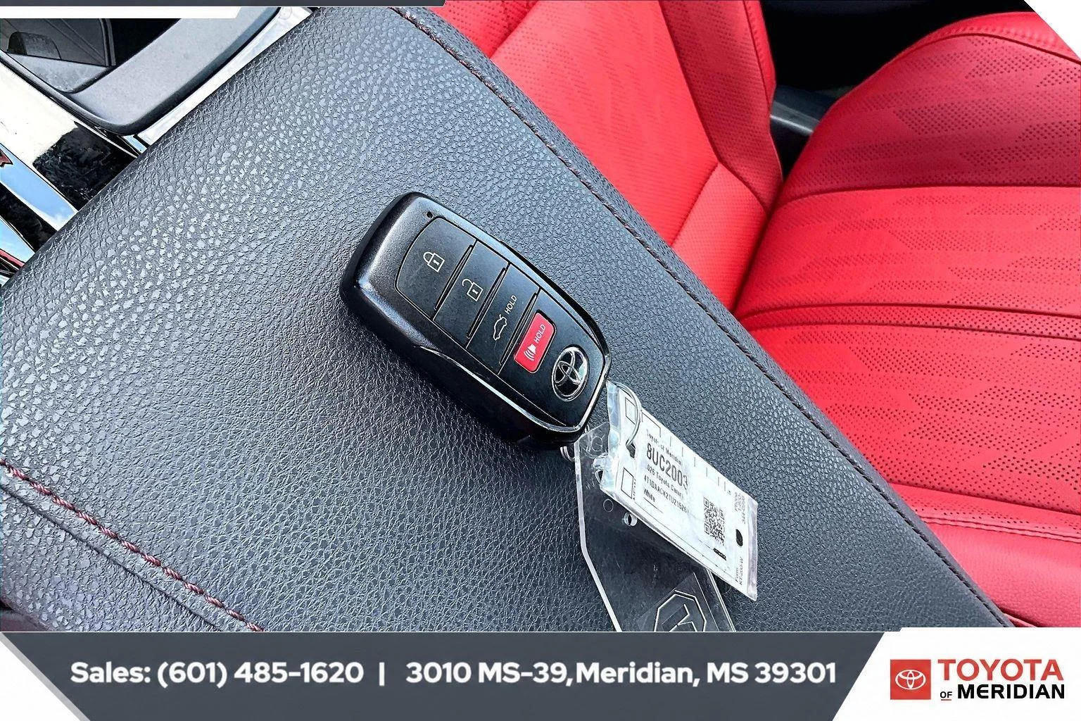 Used 2026 Wind Chill Pearl w/Midnight Black Metallic Roof Toyota XSE image 9