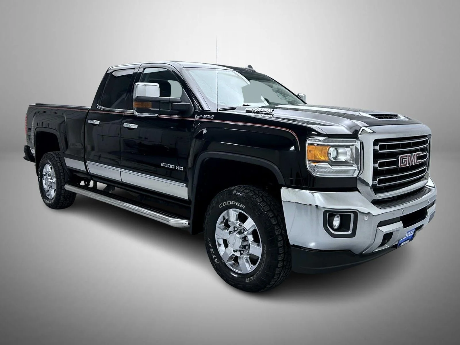 Used 2018 Black GMC SLT image 3
