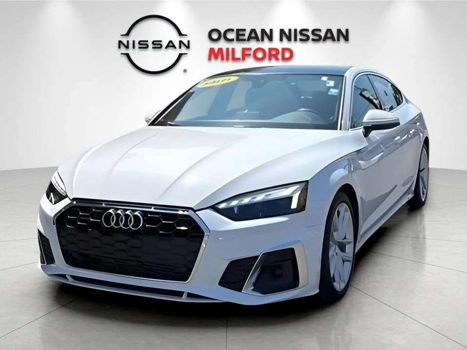 Used 2024 Glacier White Metallic Audi 45 S line Premium Plus image 1