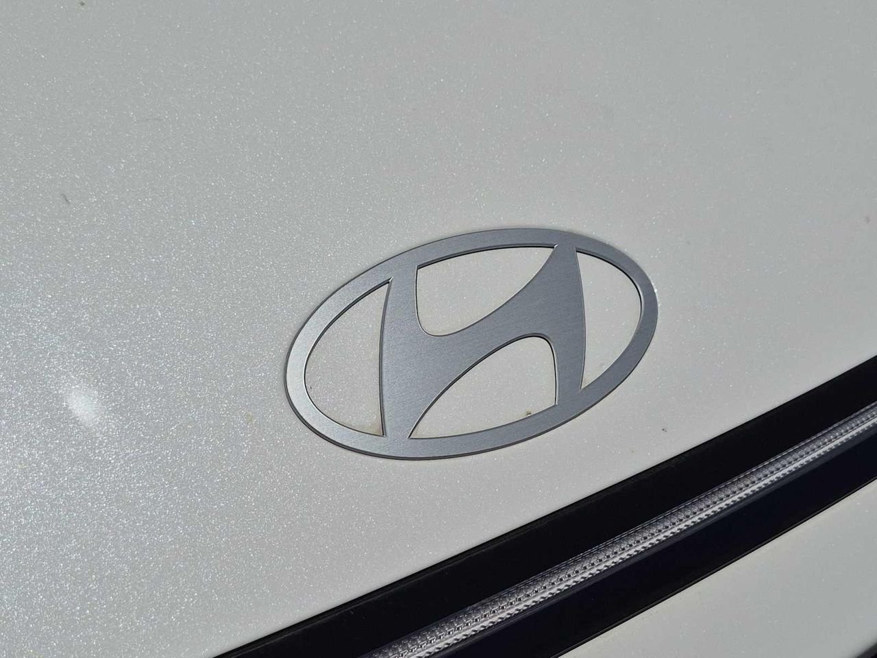 New 2026 Serenity White Hyundai SE image 11