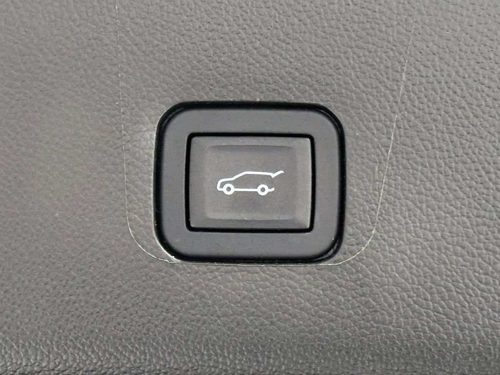Used 2023 Sterling Gray Metallic Chevrolet LT Leather image 13