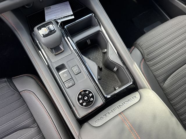 New 2026 Boulder Gray Pearl / Super Black Two-tone Nissan Rock Creek image 18