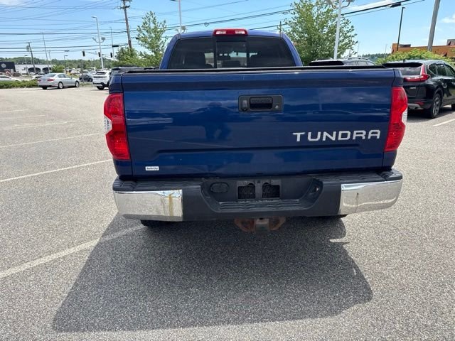 Used 2014 Blue Toyota SR5 image 17