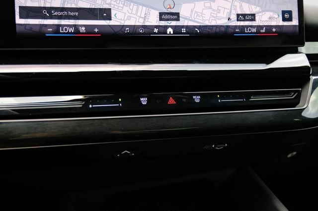 Used 2025 Black BMW 530i image 31