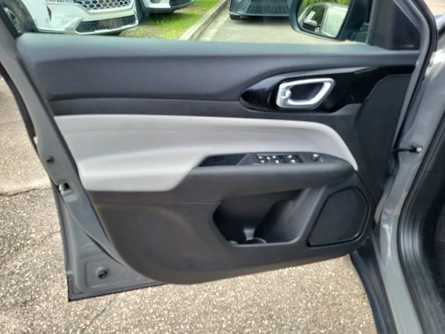 Used 2024 Gray Jeep Limited image 11