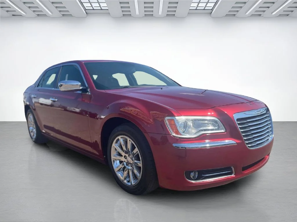 Used 2012 Red Chrysler Limited image 4