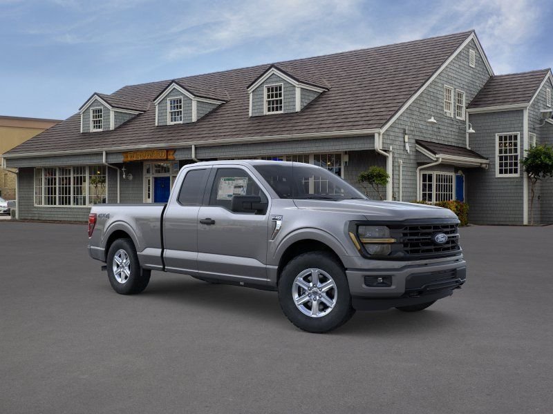 New 2026 Carbonized Gray Metallic Ford XLT image 7