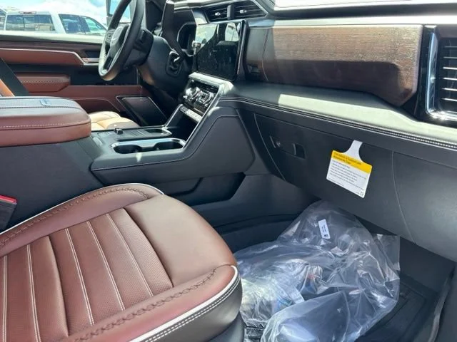 New 2026 Glacier White Tricoat GMC Denali Ultimate image 24