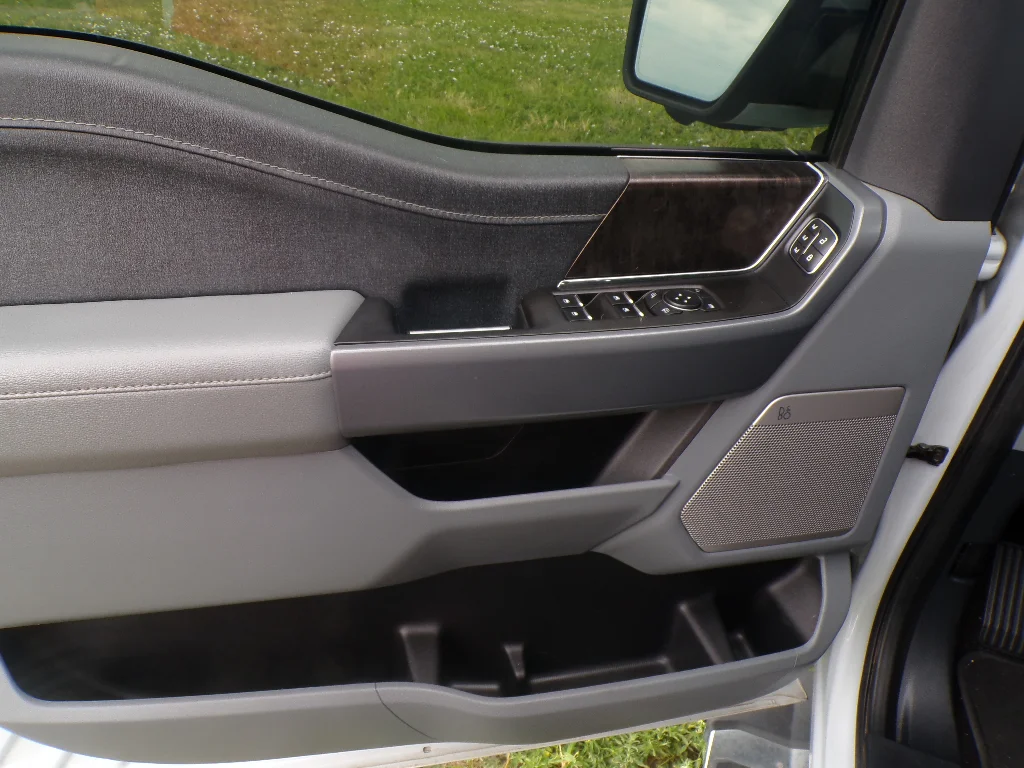 Used 2021 Space White Metallic Ford LARIAT image 16