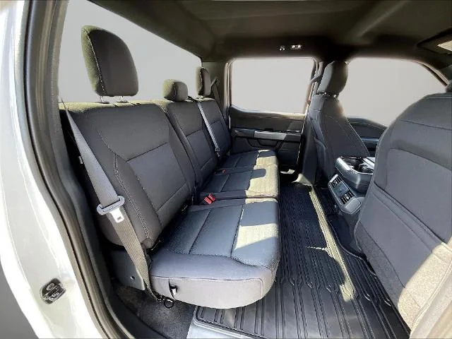 New 2026 Oxford White Ford XLT image 10