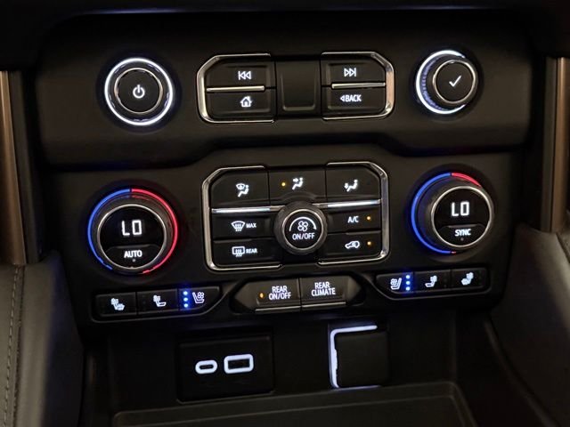 Used 2023 Black Chevrolet High Country image 39