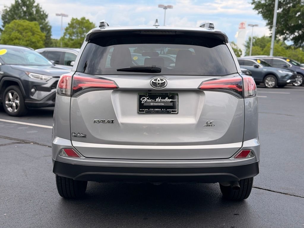 Used 2016 Silver Toyota LE image 13