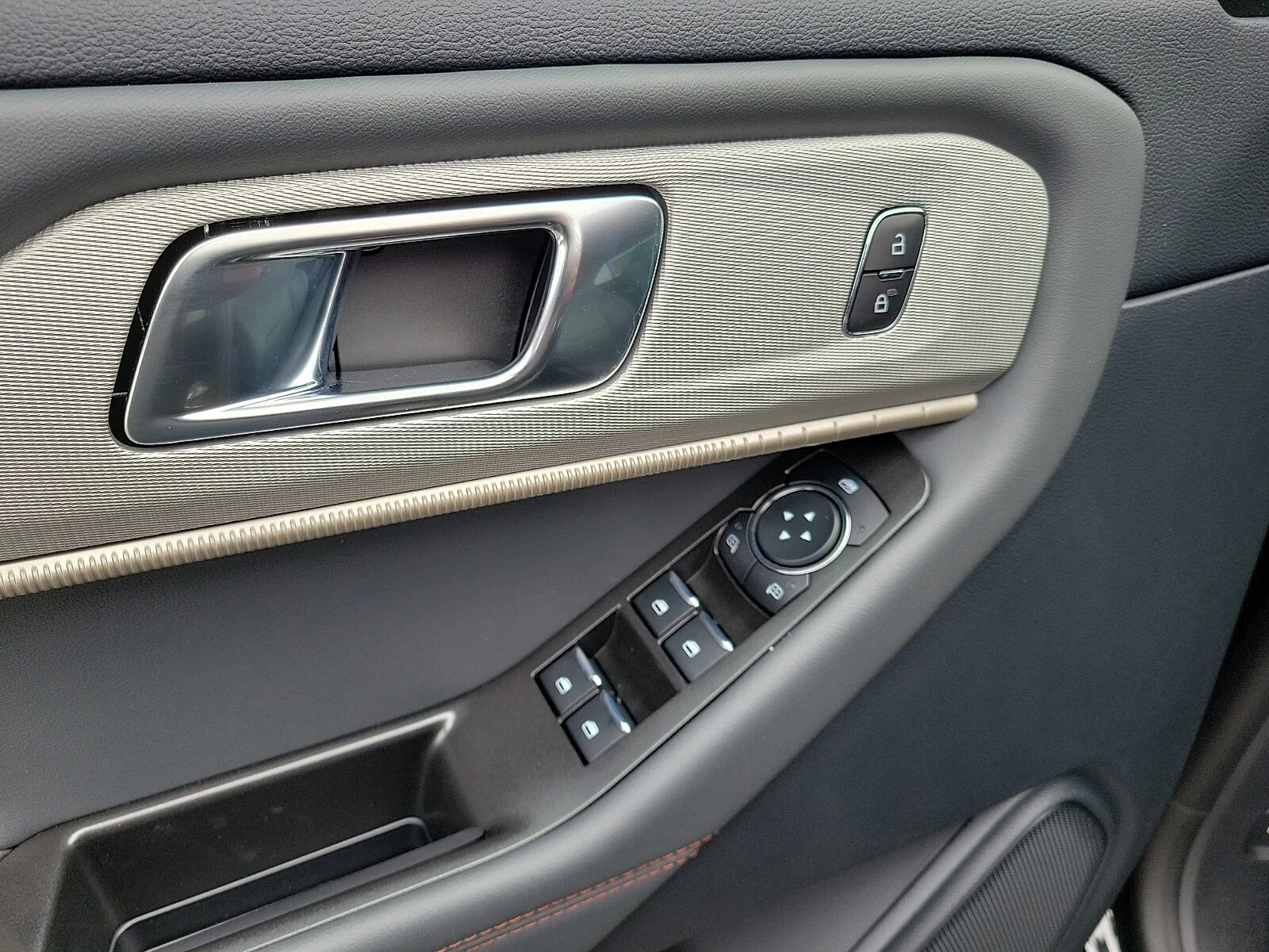 New 2026 Agate Black Metallic Ford Active image 11