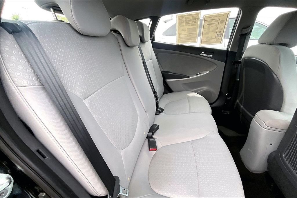 Used 2013 Black Hyundai SE image 24