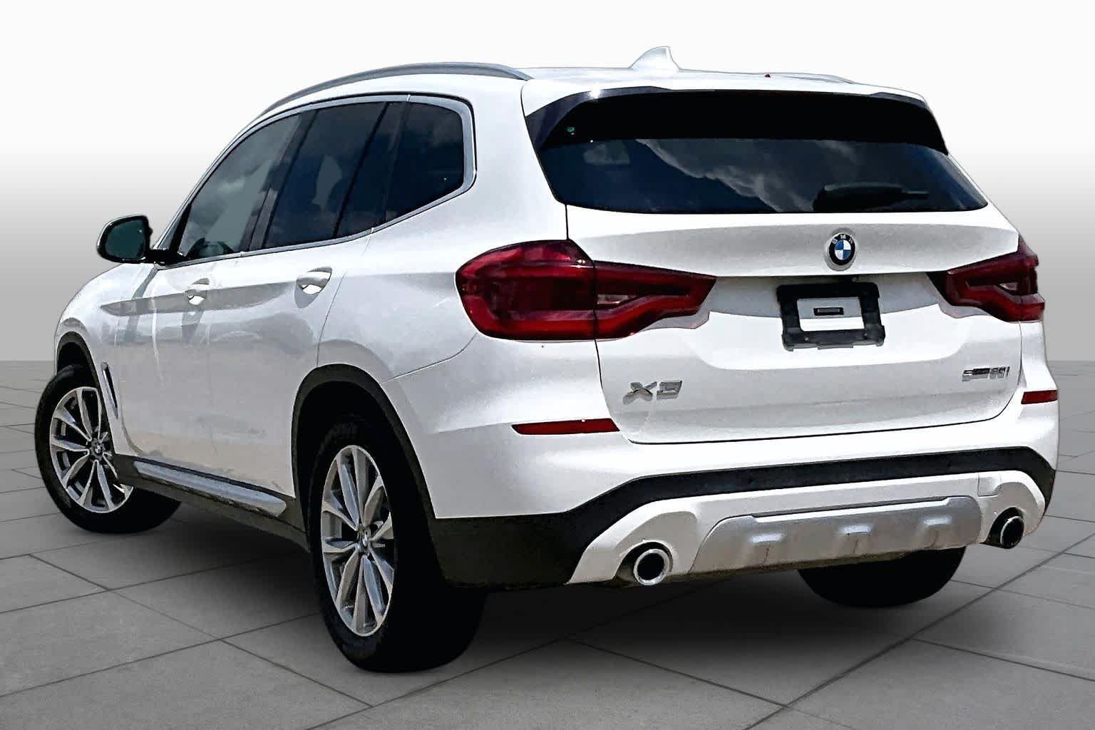 Used 2019 Alpine White BMW sDrive30i image 17
