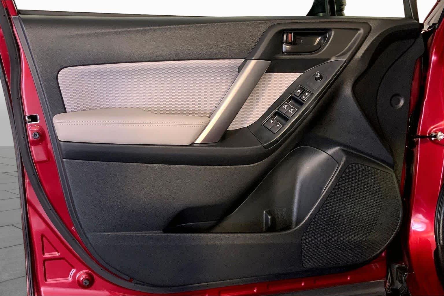 Used 2018 Venetian Red Pearl Subaru  image 22