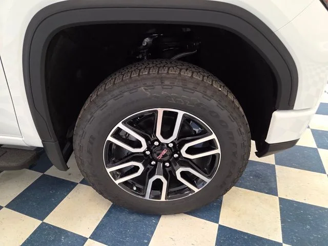 Used 2026 White GMC AT4 image 11