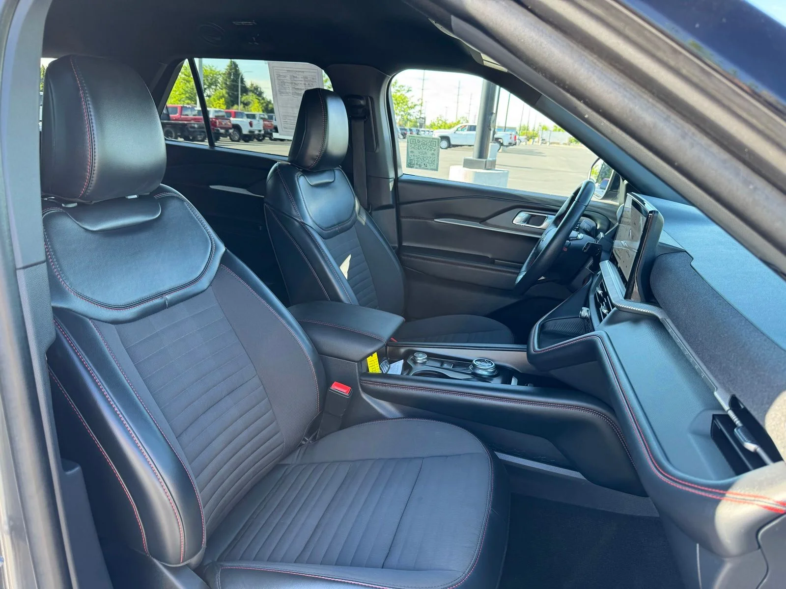Used 2025 Gray Ford ST-Line image 35