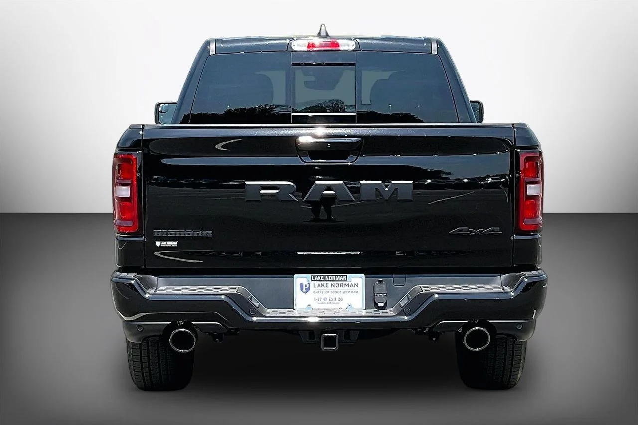 New 2026 Diamond Black Crystal Pearlcoat RAM Big Horn/Lone Star image 7