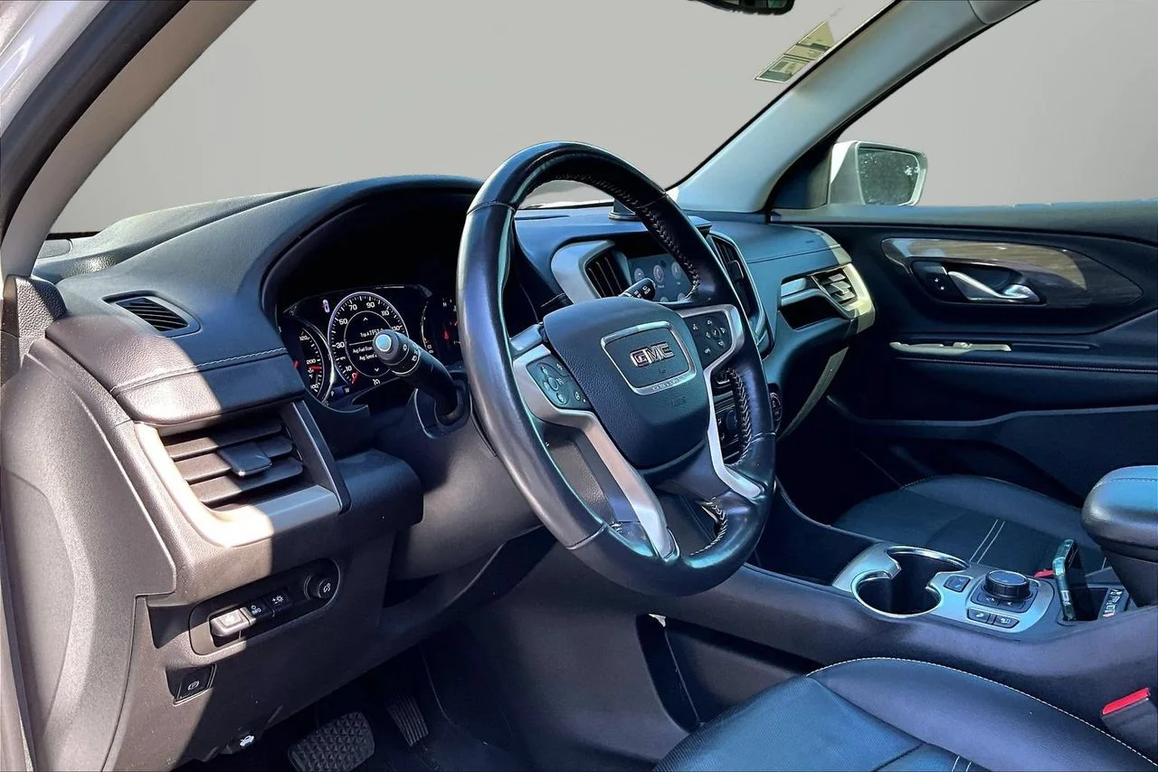 Certified Used 2022 White GMC Denali image 17