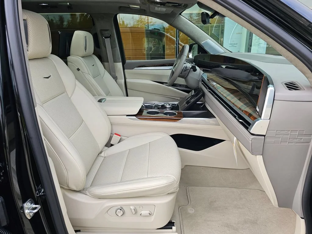 2026 Cadillac Escalade ESV Platinum Sport - Photo 11