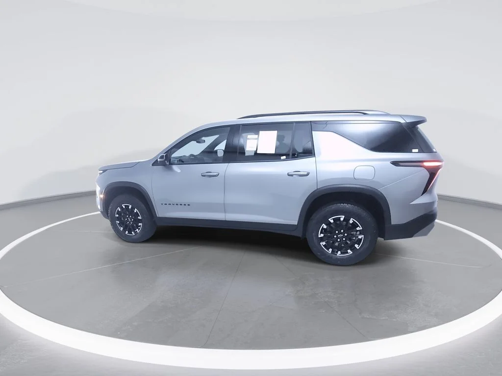 Used 2025 Gray Chevrolet Z71 image 7