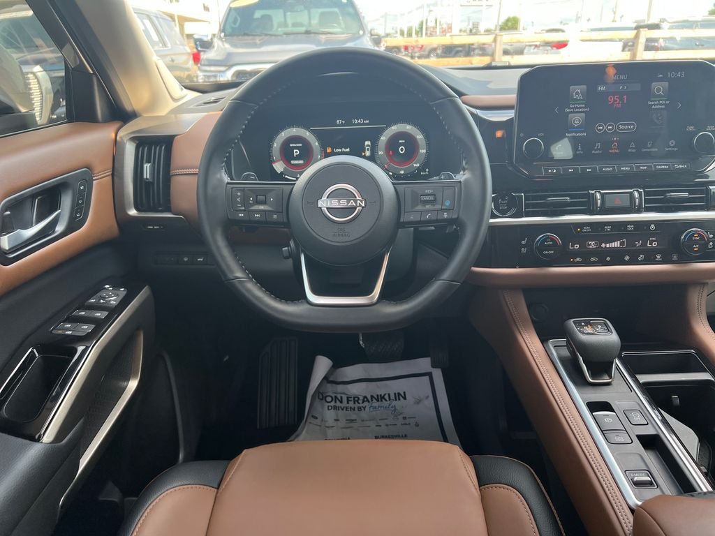 Used 2025 Gray Nissan Platinum image 16