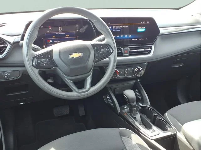 Used 2025 Mosaic Black Metallic Chevrolet LT image 19