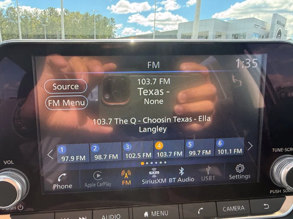 Used 2025 Gray Nissan SV image 12