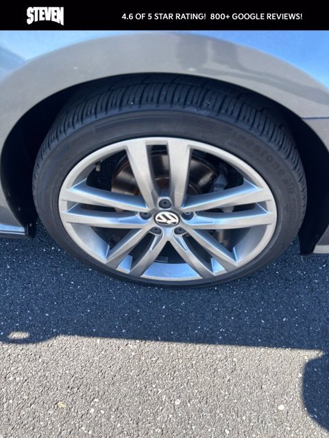 Used 2018 Gray Volkswagen 2.0T R-Line image 11