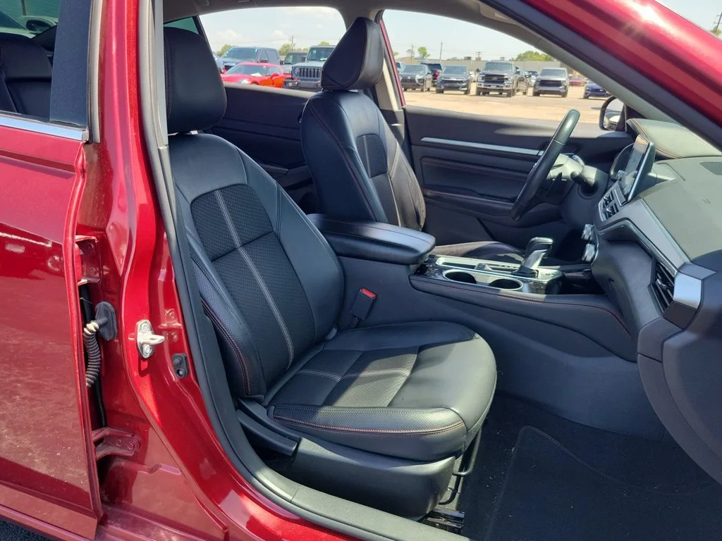 2023 Nissan Altima SR - Photo 27