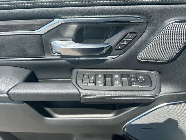 New 2027 Bright White Clear-Coat Exterior Paint RAM Laramie image 15