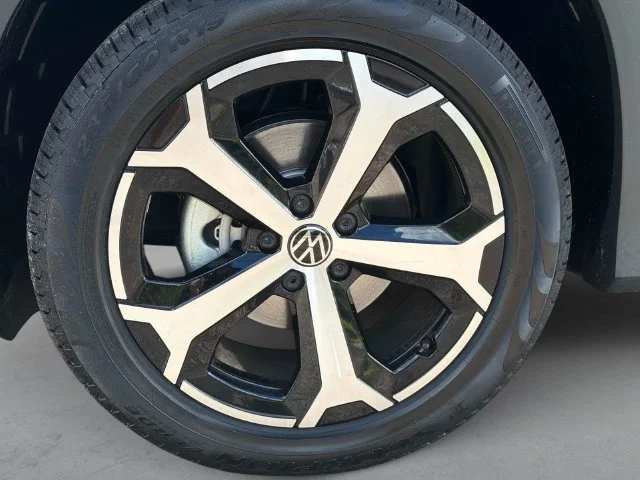 New 2026 Blue Volkswagen SE image 11