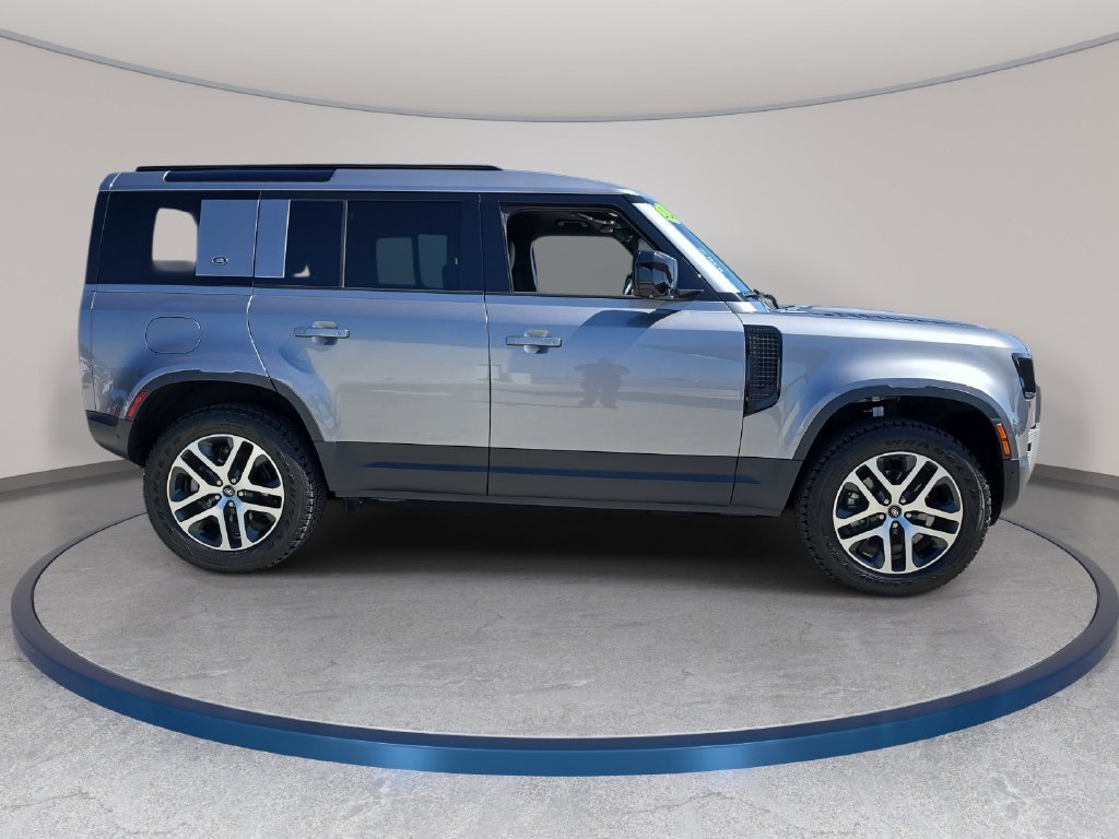 Certified Used 2024 Eiger Grey Metallic Land Rover S image 4