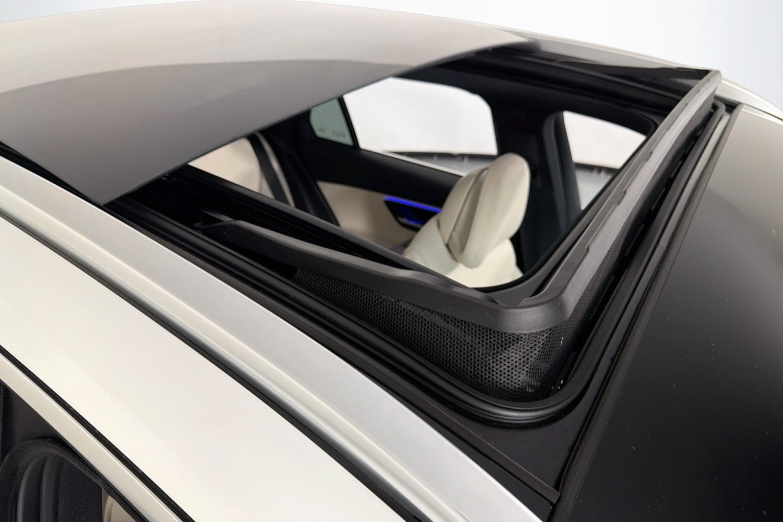 New 2026 Polar White Mercedes-Benz GLC 300 4MATIC® SUV image 21