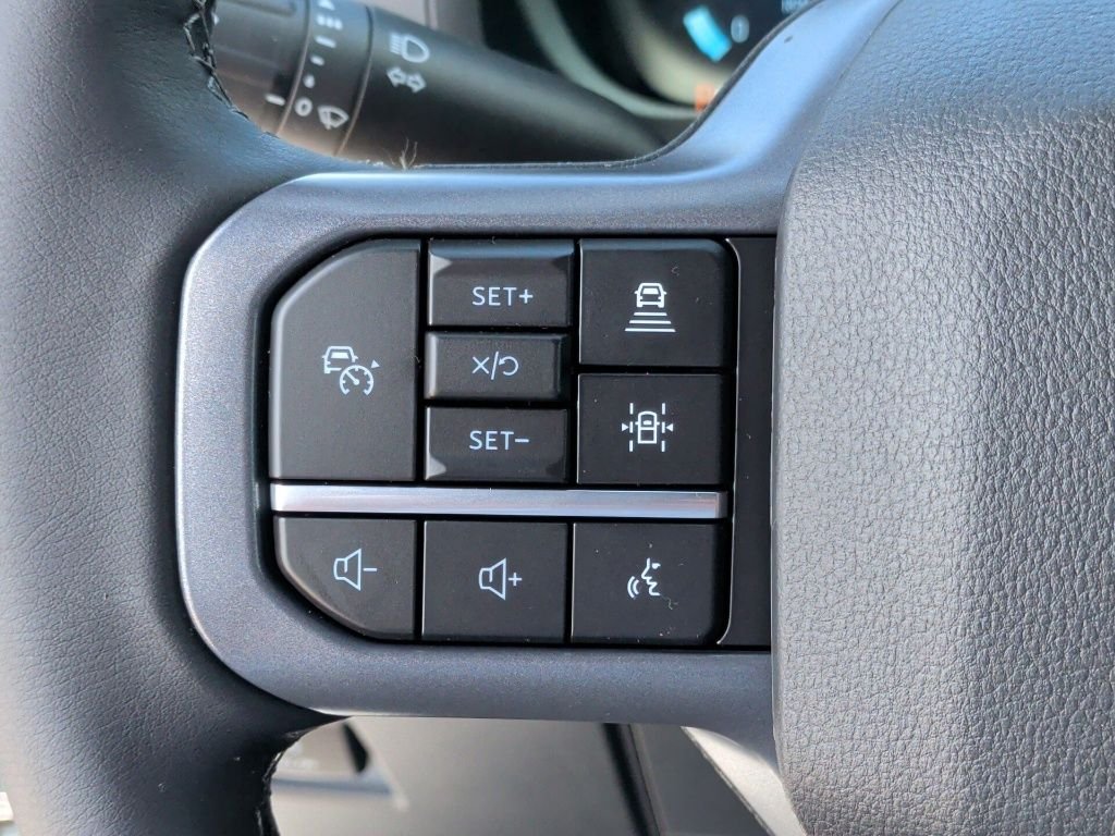 New 2026 Oxford White Ford XLT image 17