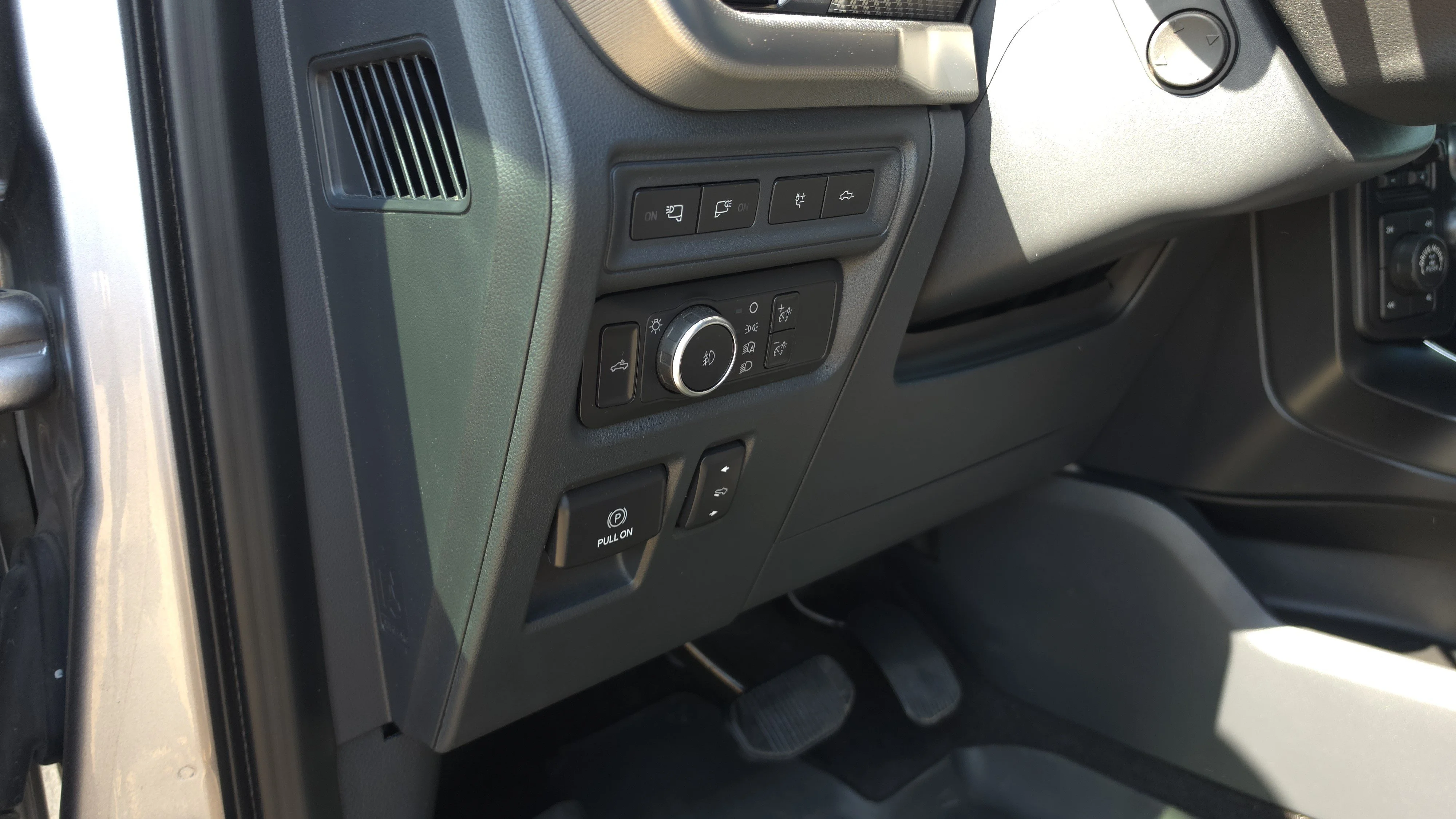 2021 Ford F-150 Raptor - Photo 11