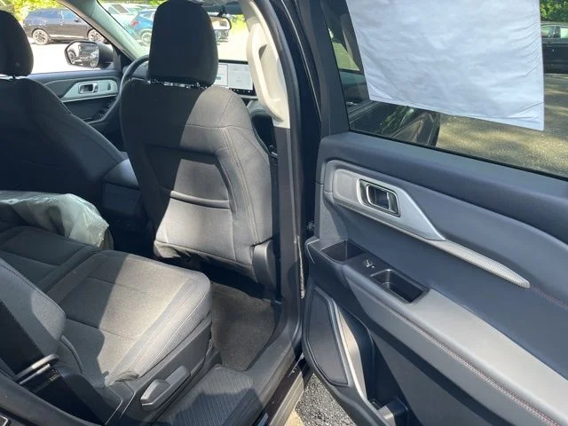 New 2026 Agate Black Metallic Ford Active image 32