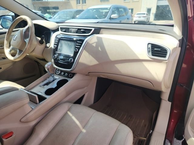 Used 2017 Cayenne Red Metallic Nissan Platinum image 3