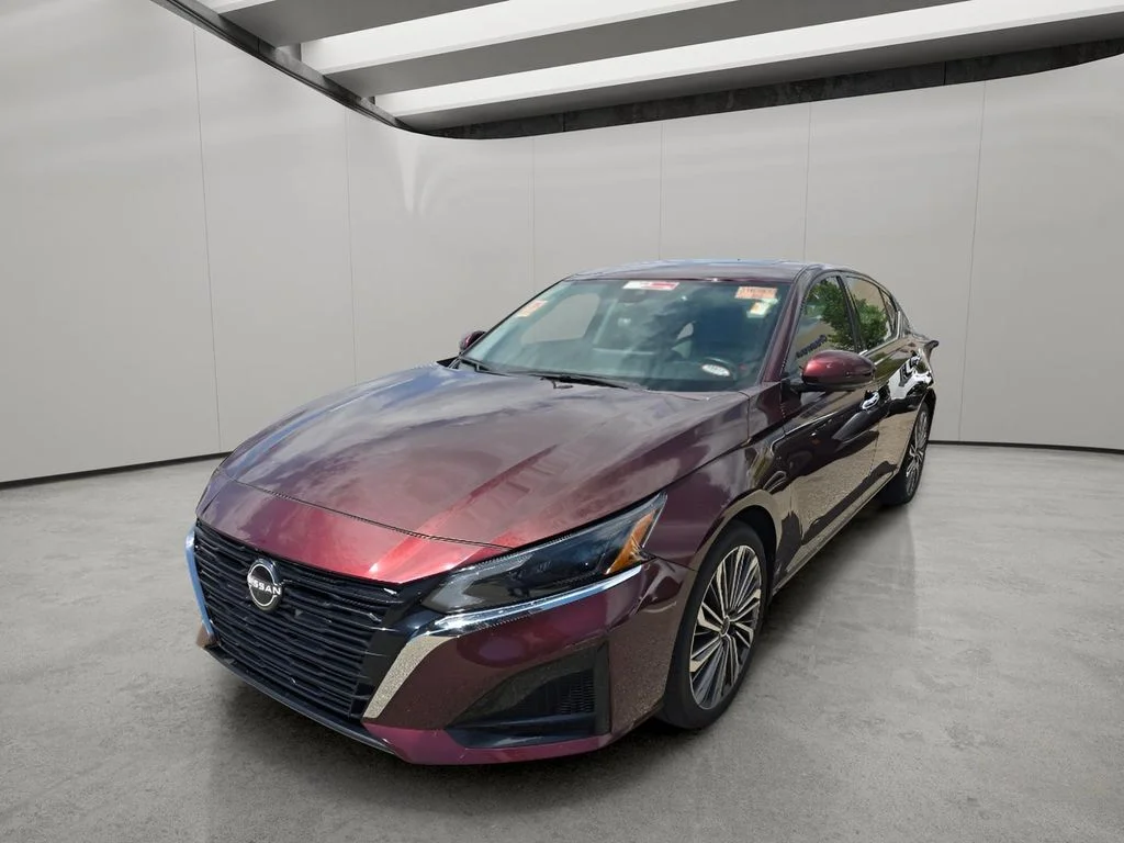 Used 2023 Garnet Pearl Metallic Nissan 2.5 SL image 2