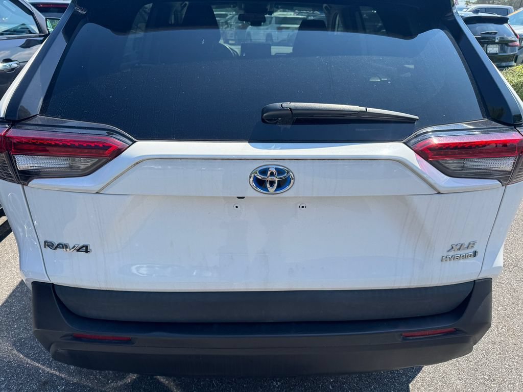 2021 Toyota RAV4 XLE - Photo 34