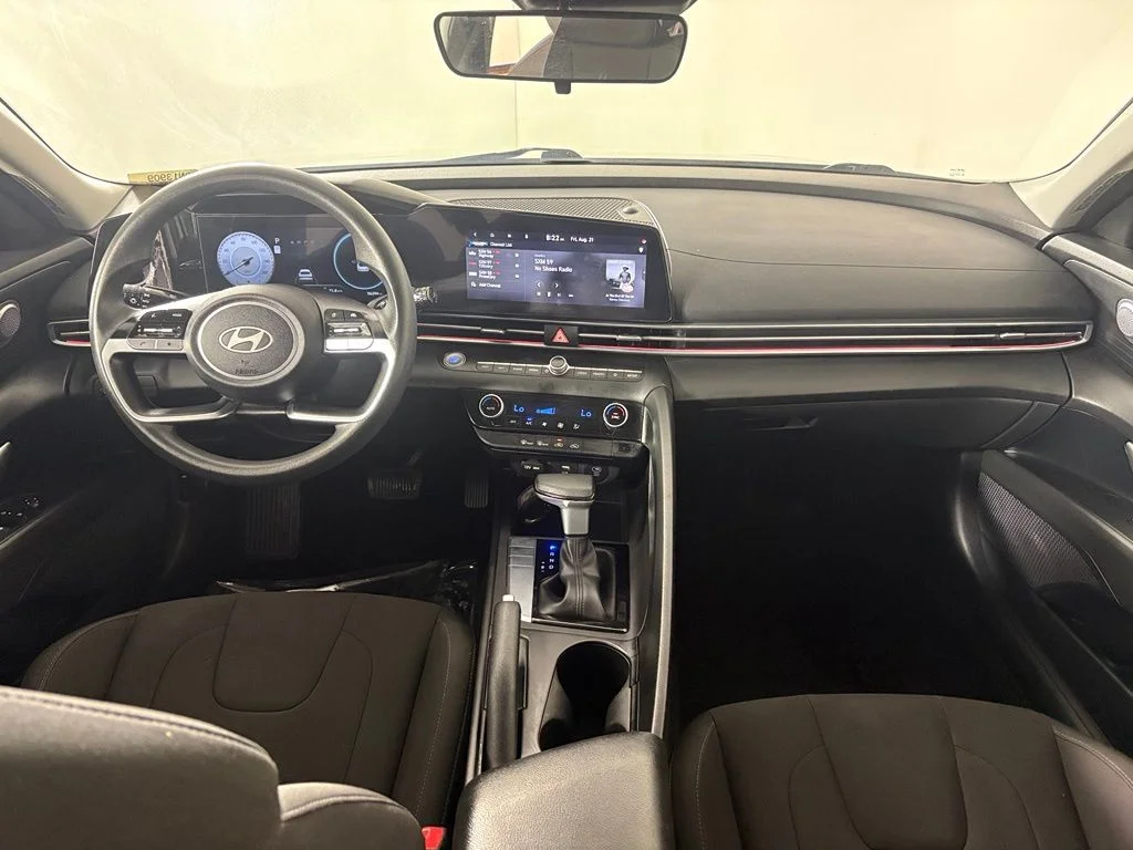 Used 2024 Silver Hyundai SEL image 37