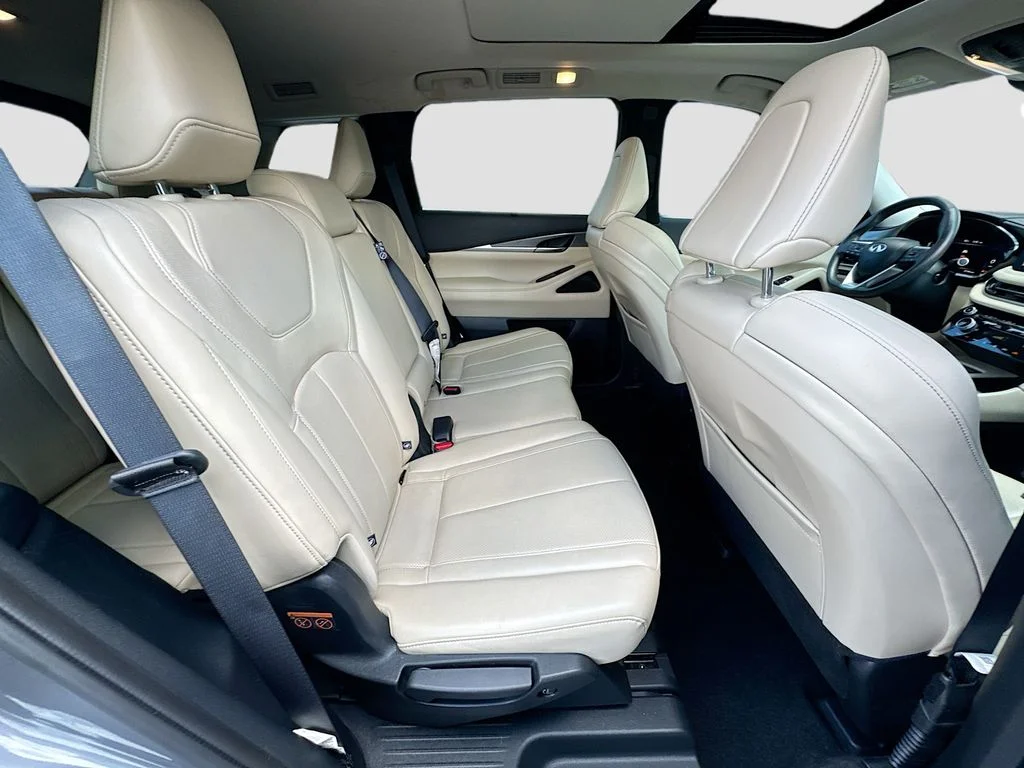 Used 2023 Gray INFINITI LUXE image 30