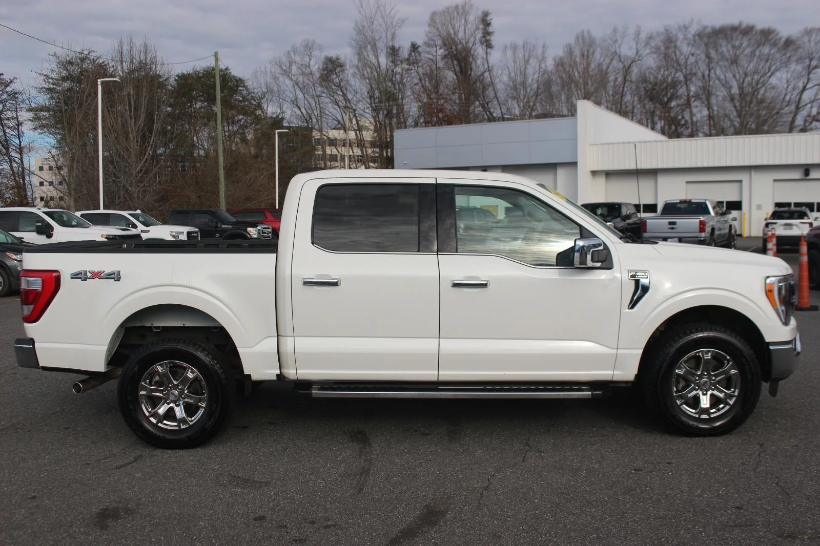 Used 2023 White Ford XL image 8